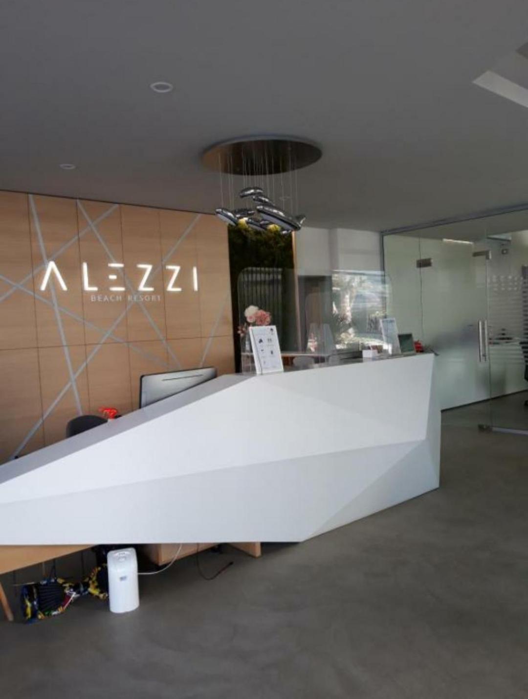 Alezzi Luxury Apartment Spa Resort Piscina Incalzita Sauna Parking Navodari Exterior photo